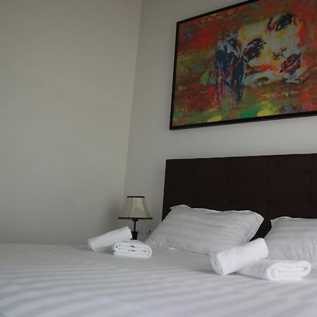 Living Hotel Tirana Extérieur photo