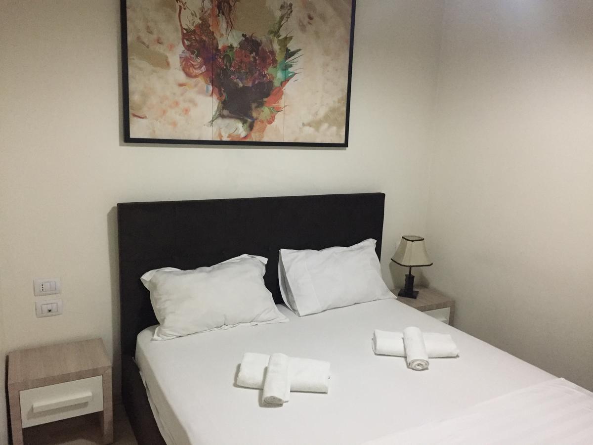 Living Hotel Tirana Extérieur photo