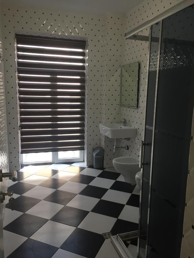 Living Hotel Tirana Extérieur photo